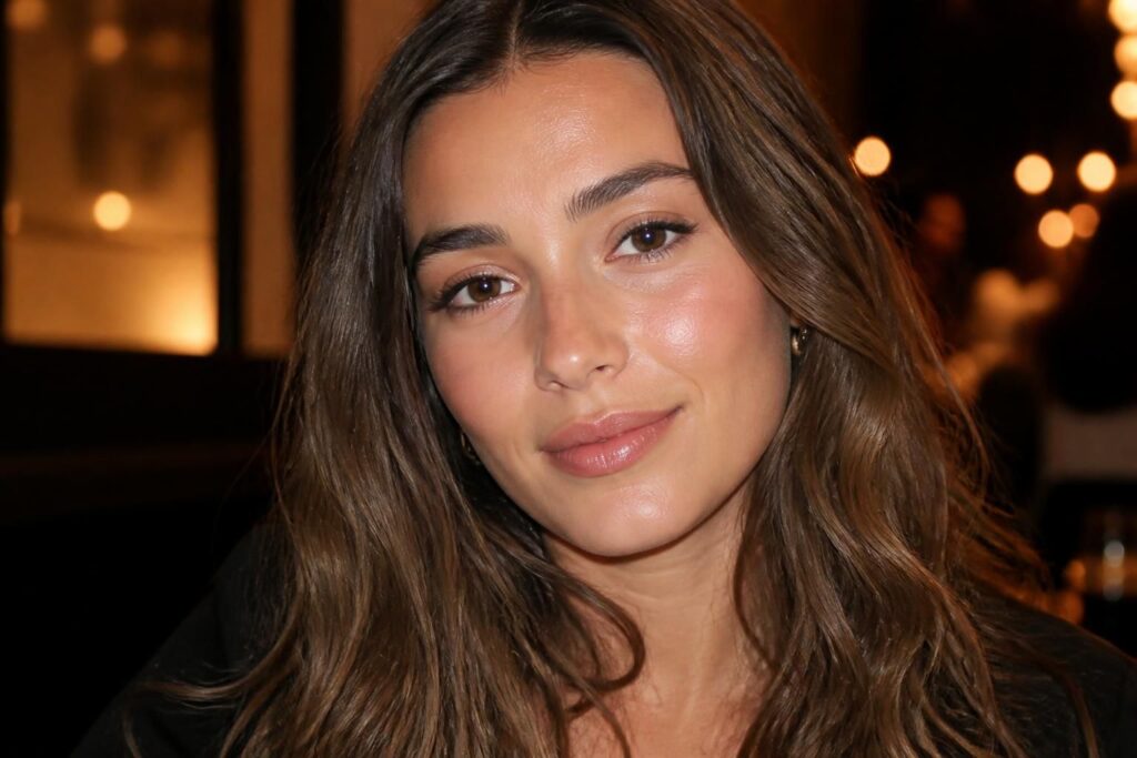 découvrez nos astuces de maquillage simple pour soirée, pour un look naturel, élégant et facile à réaliser en quelques minutes.